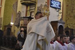 image081
